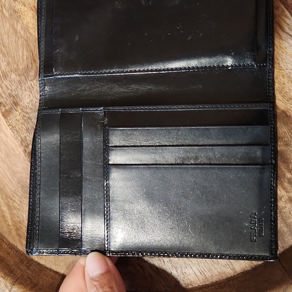 《 Prada 》 Nero Leather Tri Fold Wallet - Picture 5 of 14